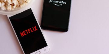 Netflix e Prime Video - Créditos: depositphotos.com / BrendaRochaBlossom