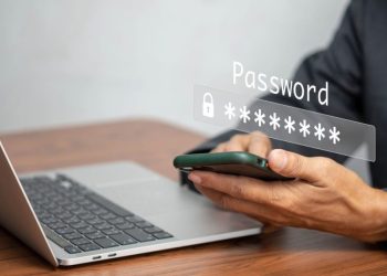 Definir senhas com mais variações é essencial para garantir que ela não seja facilmente quebrada – Créditos: depositphotos.com / aoo8449