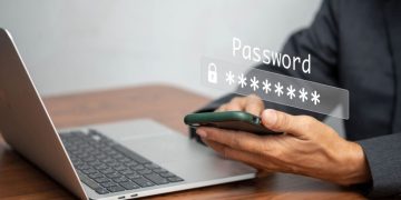 Definir senhas com mais variações é essencial para garantir que ela não seja facilmente quebrada – Créditos: depositphotos.com / aoo8449