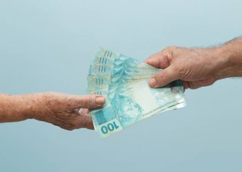 Pagamento de benefício - Créditos: depositphotos.com / AngelaMacario