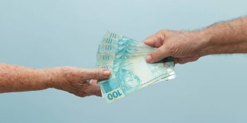 Pagamento de benefício - Créditos: depositphotos.com / AngelaMacario